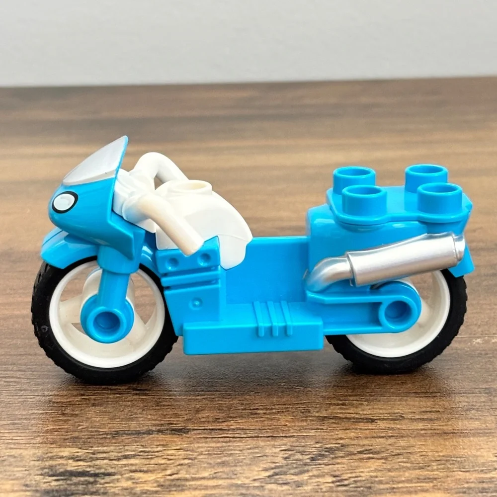 LEGO Duplo Blue White Motorcycle Vehicle Police Pizzeria Replacement Piece Toy